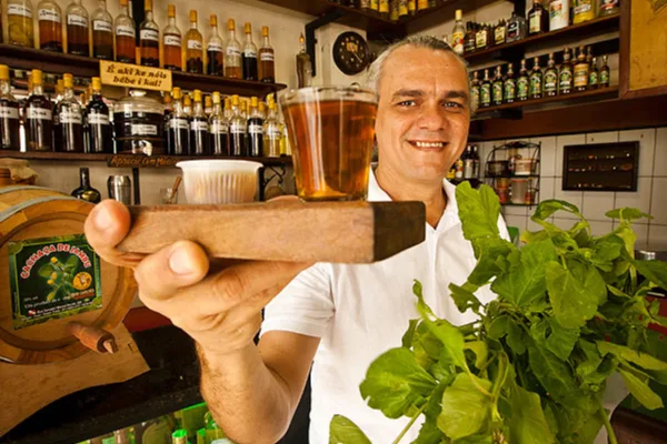 cachaça de jambu